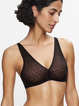 Padded bra Triumph  The black, padded Signature Sheer P EX 10215909 bra is an elegant, wire-free model that combines the lightness of construction with subtle e