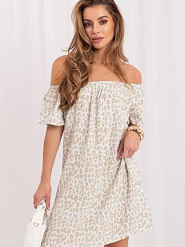 Daydress Sublevel  The summer oversized dress with an animal motif is a proposal for women who like fashionable patterns and comfortable styles. The loose cut 