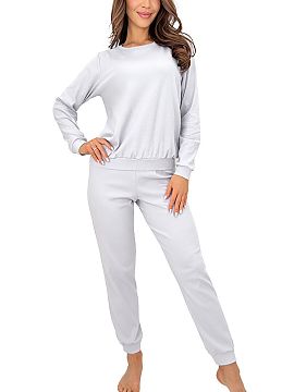 Pyjama Donna  Women\'s pajamas Home is a comfortable set created with peaceful sleep and pleasant relaxation at home in mind. The model is made of soft kn