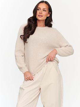 Jumper Makadamia  Stylish women\'s sweater with a round neckline is the perfect choice for women who appreciate the combination of simplicity, comfort, and el