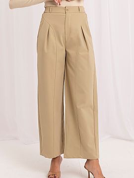 Culottes Italy Moda  Women\'s culottes trousers are an elegant and versatile model that fits perfectly into timeless trends. Smooth material and wide 7/8 length 