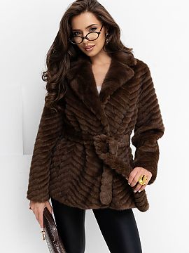 Coat Factory Price  A short women\'s coat with a fur-like texture is an elegant proposal for the autumn-winter season. The model is made of a material that is a
