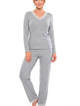Pyjama Donna  The women\'s Megi Long pajamas are a comfortable set designed for peaceful sleep and evening relaxation. Made of soft, melange fabric with a