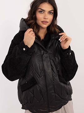 Jacket Factory Price  Quilted women\'s jacket in a casual style is a practical proposition for everyday wear in the autumn-winter season. The model is made of pol