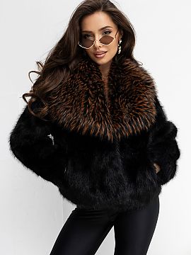 Jacket Factory Price  An elegant women\'s jacket with a fur-like character is a stylish proposal for the autumn-winter season. The short cut with a smooth materia