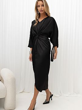 Evening dress Rue Paris  An elegant satin imitation dress is a perfect choice for parties, ceremonies, and special occasions. The smooth, delicately shiny material g
