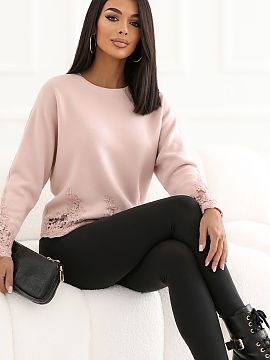 Jumper Factory Price  The elegant batwing women\'s sweater is a stylish proposal for women who appreciate the combination of comfort and feminine details. Made of