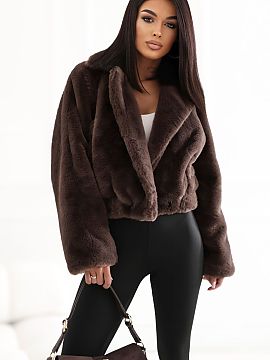 Jacket Factory Price  Women\'s fur jacket is a fashionable proposition for the autumn-winter season, perfect for everyday styling. The short cut and soft material