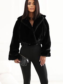 Jacket Factory Price  Women\'s fur jacket is a fashionable proposal for the autumn-winter season, perfect for everyday styling. The short cut and soft material te