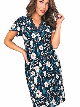 Nightshirt Donna  Nightshirt Irene is a proposal for women who appreciate the combination of comfort with a romantic, feminine style. Made of delicate fabric 
