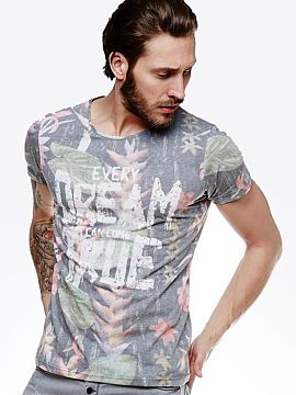 T-shirt YourNewStyle  Men\'s t-shirt made of colourful material. Perfect for everyday wear.  Composition: 95% cotton, 5% elastane