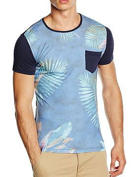 T-shirt YourNewStyle  Men\'s short-sleeved T-shirt. The front with an interesting pattern and a contrasting pocket sewn on. Back smooth in navy blue. <Composition