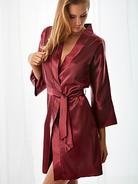 Negligee Kalimo  The chemise is made of flowing satin and has a comfortable cut. It is a must-have item in an elegant woman\'s wardrobe and will prove useful