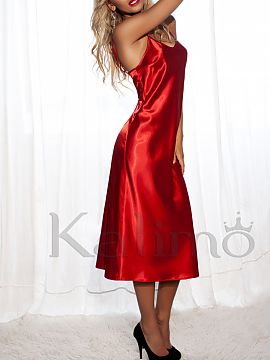 Sexy shirt Kalimo  A proposition for ladies who like to cover their legs in a tempting way.
A long, sensual Argentina slip made of high quality flowing satin 