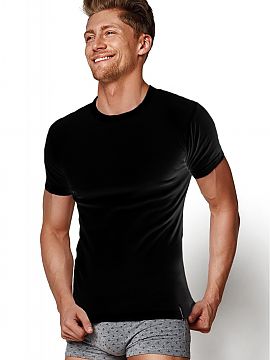 T-shirt Henderson  Smooth, very good quality men\'s T-shirt, made of cotton (100%). Airy, soft and practical. Will work regardless of the season.