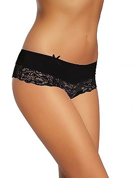 Shorts Gabidar  Very feminine and very comfortable shorts, made of pleasant to the touch cotton. Version with beautiful lace decoration at thighs.