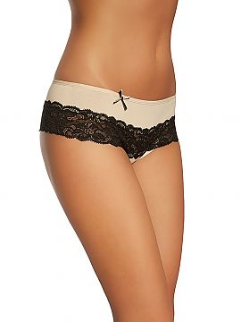 Shorts Gabidar  Very feminine and very comfortable shorts, made of pleasant to the touch cotton. Version with beautiful lace decoration at thighs.