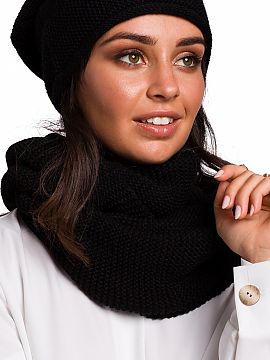 Infinity Scarf BE Knit  Extremely soft and warm chimney will wrap you up and protect you from the cold of autumn and winter. You can wrap the spacious snood twice a