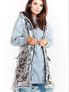 Gilet awama  Absolute must have this fall. Vest made of quilted shiny fabric in two colors, deep black and silver. Lined vest with a hood and pockets on 
