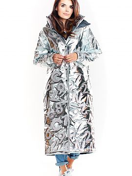 Coat awama  Oversized long coat with a simple cut. Made of slightly glossy, insulated fabric. It has a lining in a contrasting colour. Fastened with pre