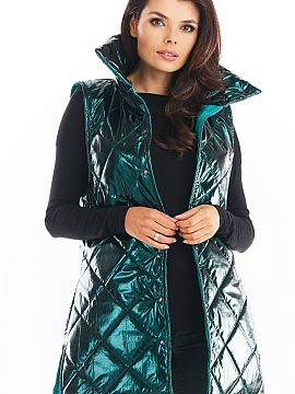 Gilet awama  Quilted, warm vest with a high collar, fastened with buttons. Autumn must have in 4 colours: beige, black, green and red. Ideal for outfits 