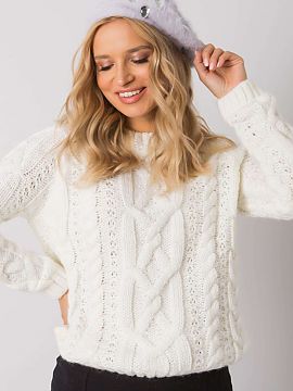 Beret AT  Beret in light purple color decorated with crystals. .
 Material composition: 41.4% nylon, 40.9% acrylic, 9.2% polyester, 8.5% rabbit hair 