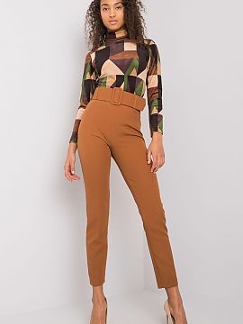 Women trousers Pole&Pole  High waisted cigarette pants with zipper. Additionally with belt with buckle.