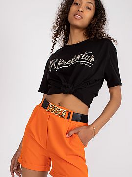Shorts Italy Moda  Women\'s shorts with elastic waistband, slip pockets. Shorts have a decorative belt. Ideal for many stylings.