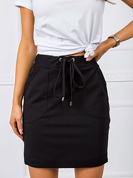 Skirt BFG  This sweatshirt mini skirt is a great idea for a super look kept in a casual minimalist style. It is made of smooth cotton knit which is ver