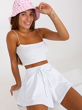 Shorts Rue Paris  Short women\'s shorts with wide legs. Waistband with elastic and binding, slip pockets on the sides.