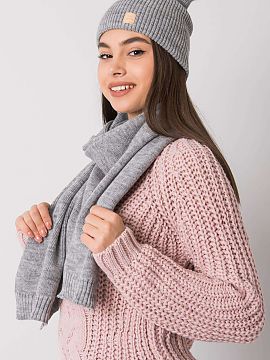 Set Rue Paris  Women\'s winter set consisting of a hat and a scarf. The product is made in Poland.