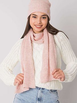 Set Rue Paris  Winter set consisting of a hat and a scarf. The set is manufactured in Poland.