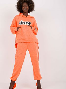 Set Ex Moda  Women\'s sweatshirt set consisting of a sweatshirt and pants. Sweatshirt with long sleeves, hood and kangaroo type pocket on the front.   Lo