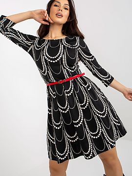 Daydress Lakerta  Dress with 3/4 sleeves, fastened with a covered zipper. A proposal ideal for many occasions.