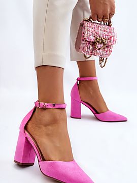 Block heel pumps Step in style