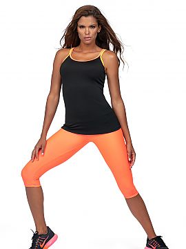 Short leggings Lorin  Sports leggings for women. 3/4 leg length.Elastic material perfectly fit to the body, high waist. Made in Poland.