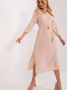 Daydress Lakerta  Straight cut dress with 3/4 sleeves, waist tie and side slits. A proposition for everyday and beyond.