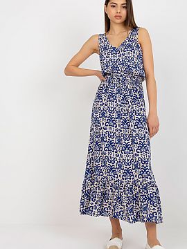 Daydress Fresh Made  Long summer dress with thicker straps and a heart neckline. There is a rubber band at the waist and a ruffle at the bottom.
