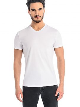 T-shirt Teyli  White men\'s t-shirt with short sleeves, which perfectly adhere to the arms, exposing men\'s shoulders. The T-shirt is made of high-quality 