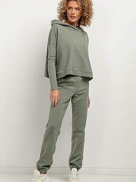 Tracksuit trousers Tessita  The jogger sweatpants, sewn from knitted sweatpants, are a MUST-HAVE for this time of year. The model has a classic loose fit and includes a