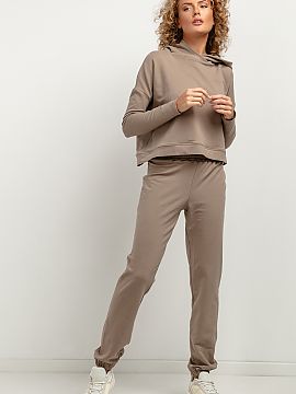 Tracksuit trousers Tessita  The jogger sweatpants, sewn from knitted sweatpants, are a MUST-HAVE for this time of year. The model has a classic loose fit and includes a