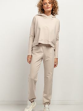 Tracksuit trousers Tessita  The jogger sweatpants, sewn from knitted sweatpants, are a MUST-HAVE for this time of year. The model has a classic loose fit and includes a