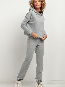Tracksuit trousers Tessita  The jogger sweatpants, sewn from knitted sweatpants, are a MUST-HAVE for this time of year. The model has a classic loose fit and includes a