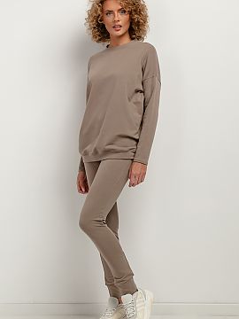 Tracksuit trousers Tessita  Adjacent sweatpants made of soft knit sweat fabric. They have a crease with an elastic waistband and cuffs at the legs, beautifully emphasiz