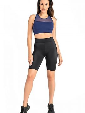 Short leggings Teyli  Women\'s fitted knee-length leggings in intense black. Leggings are made of high-quality elastic and strongly covering the body fabric, whic