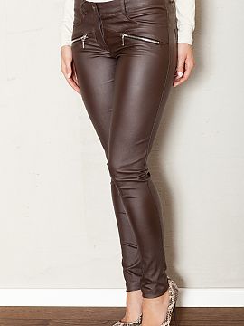 Women trousers Figl  Figure-hugging trousers made of pleasant viscose with elastane. Front and back pockets, belt with belt loops, button closure and a zip. Tubu
