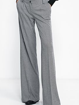 Trousers Nife  After many seasons of the dominance of slim-fitting pants, models with wide legs, the so-called wide leg, have returned. Pants of this type 