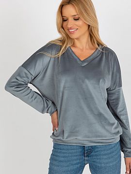 Sweatshirt Relevance  This velour sweatshirt is the perfect choice for everyday casual styling. Made of soft material, it provides comfort and a pleasant feeling 