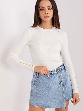 Jumper Factory Price  This charming sweater is the perfect addition to your fall/winter collection. Made from a viscose dominant material, this sweater combines c