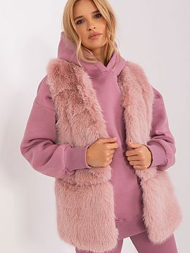 Gilet AT  This fur vest is the perfect addition to your everyday closet. Made of soft polyester material, it is pleasant to the touch and comfortable 